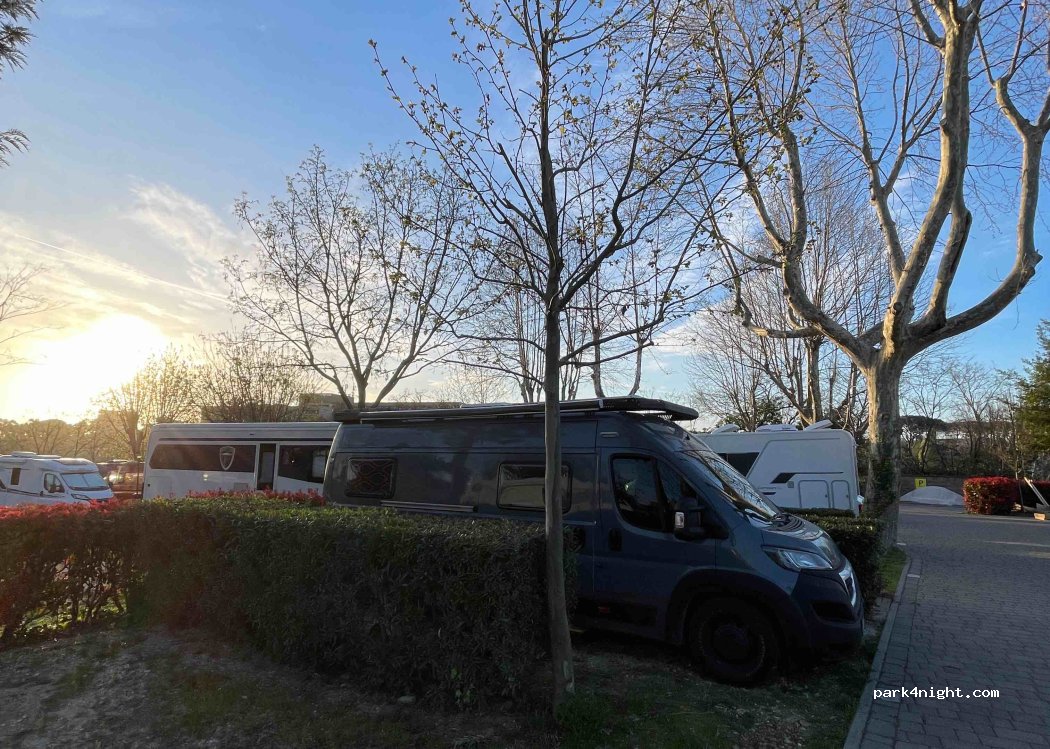 hu Roma Camping in Town — foto 3