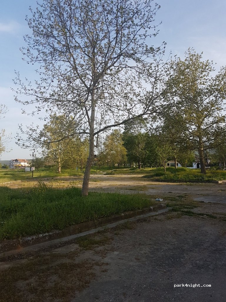 (572 00) Koronia - Unnamed Road — foto
