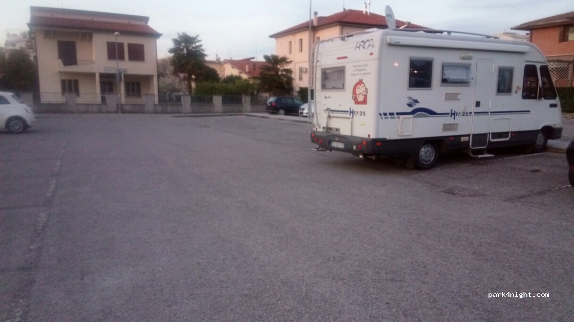 (30027) San Donà di Piave - 15 Via Vicenza — foto