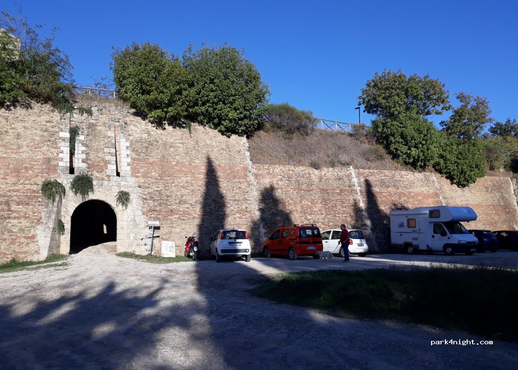(53036) Poggibonsi - Via della Fortezza — foto 4