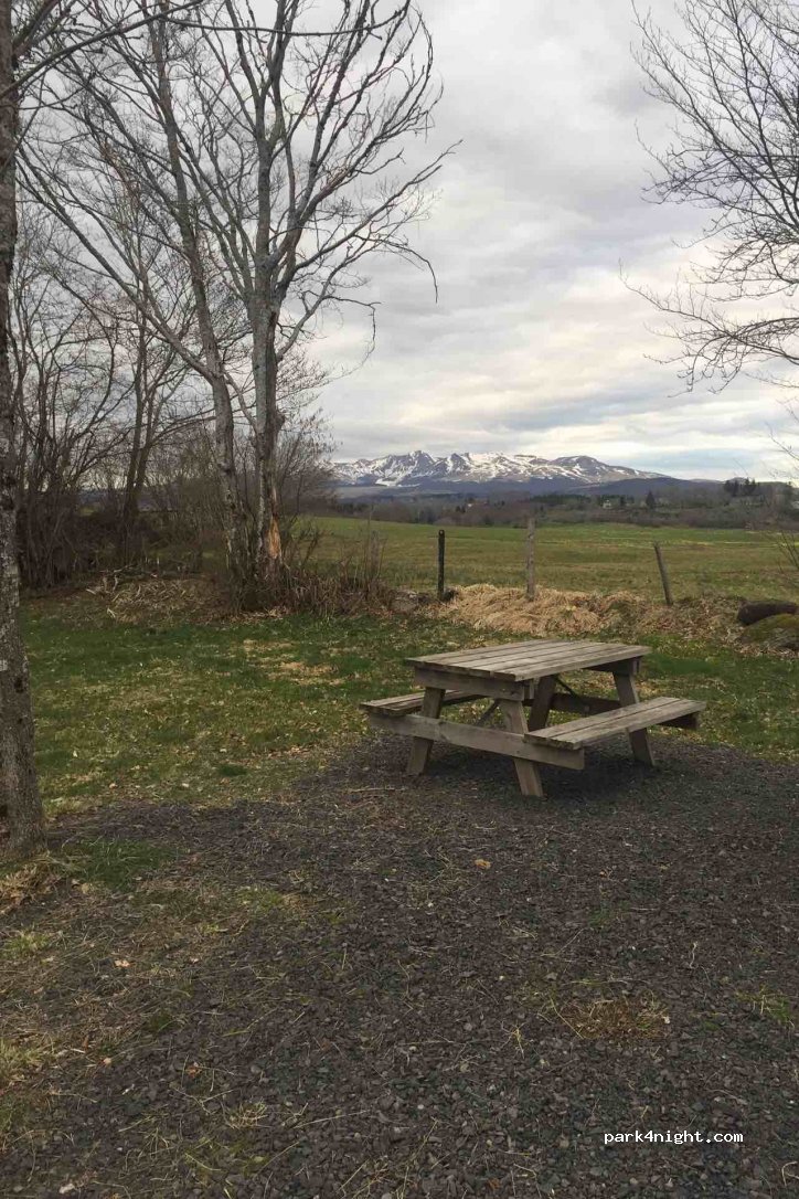 (63850) Saint-Gènes-Champespe - 105 Nadeil — foto