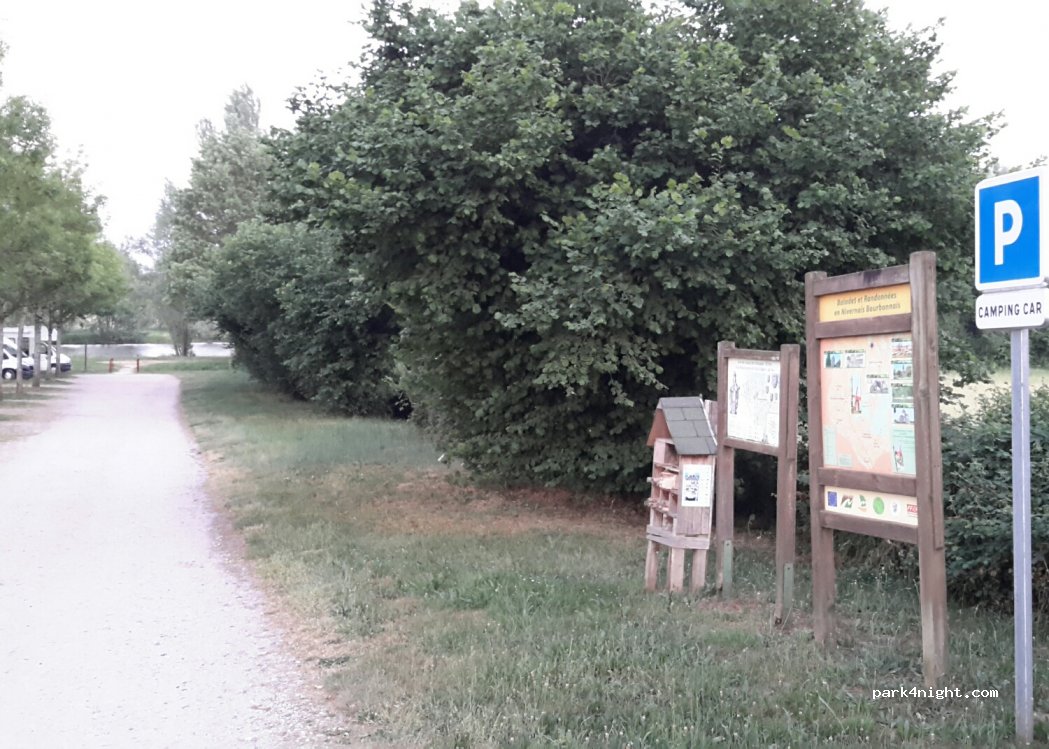 (58240) Chantenay-Saint-Imbert - Rue des Écoles — foto