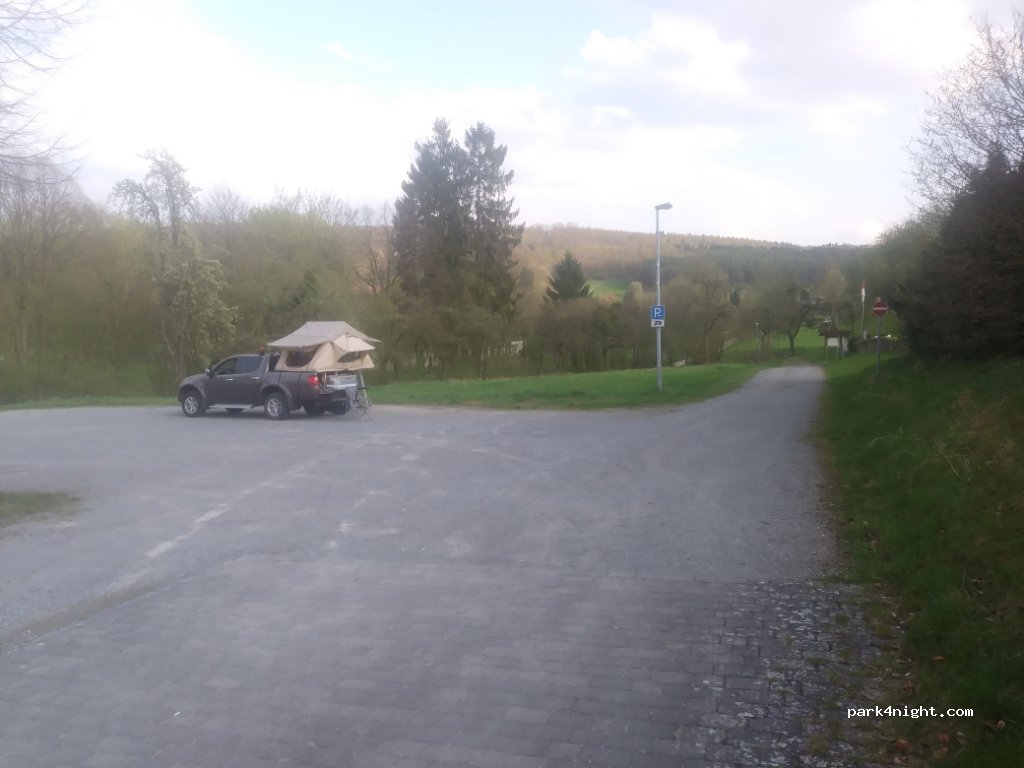 (33039) Nieheim - 1 Am Klunsberg — foto