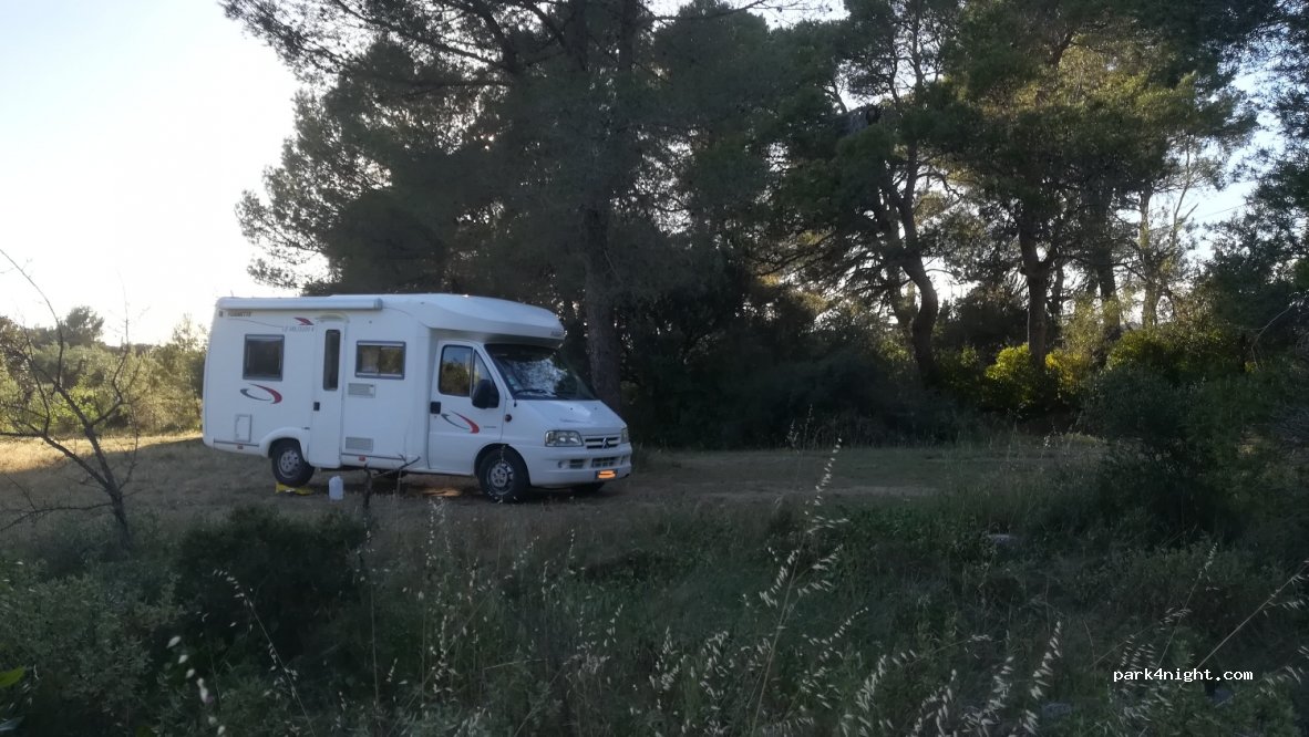 (34210) Cesseras - Unnamed Road — foto