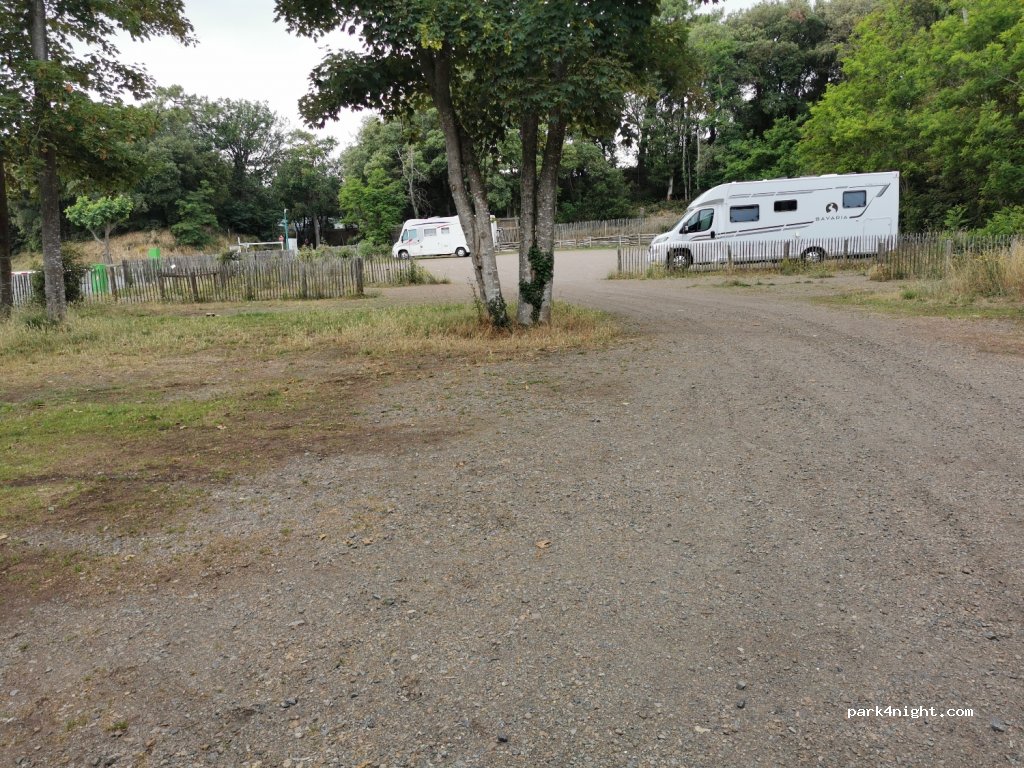 (85560) Longeville-sur-Mer - Avenue du Docteur Mathevet (Rocher) — foto 4