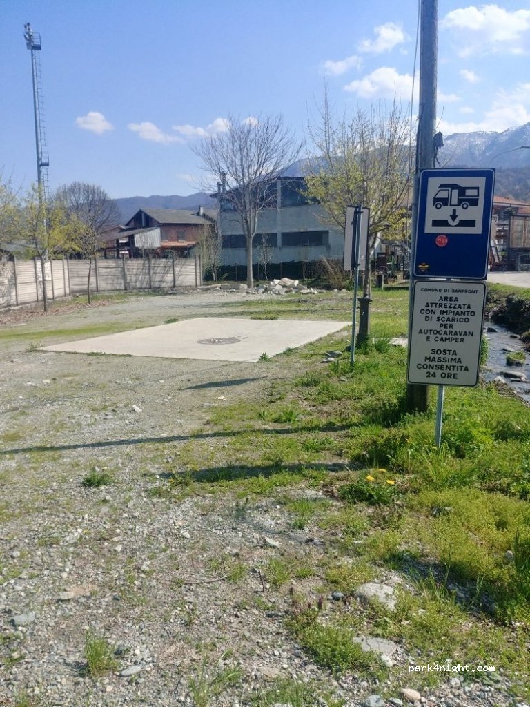 (12030) Sanfront - 1 Via Montebracco — foto