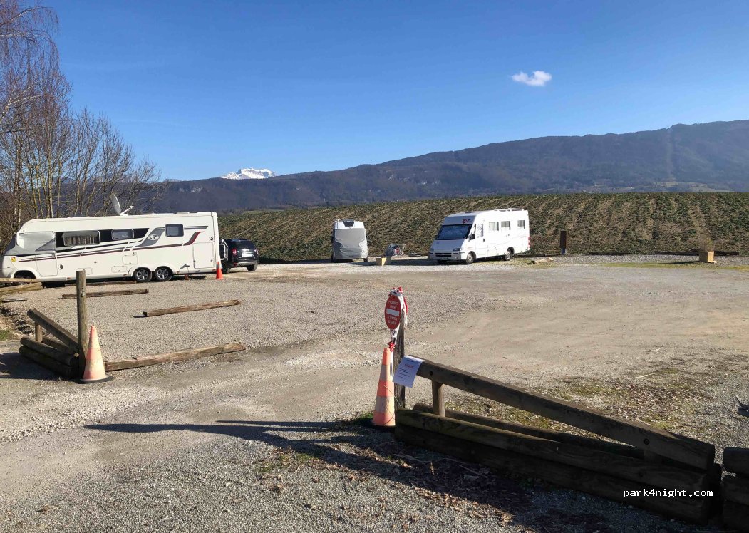 Aire privée de camping-cars — foto 2