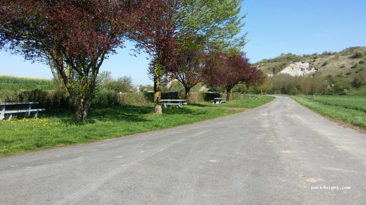 (80340) La Neuville-lès-Bray - D329 — foto
