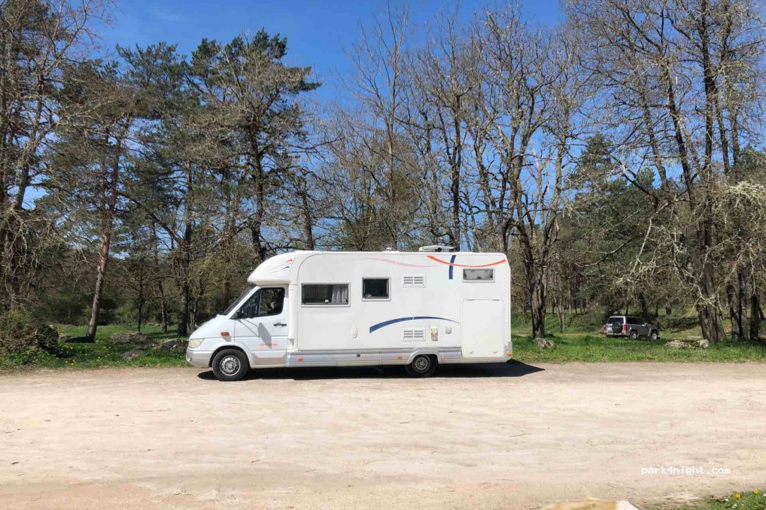 (77123) Noisy-sur-École - Chemin de la Borne à l'Enfant — foto
