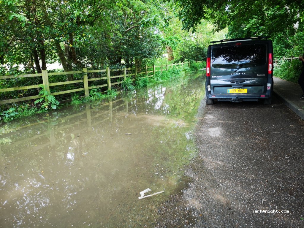 (TW10 7AQ) Richmond - River Lane — foto 2