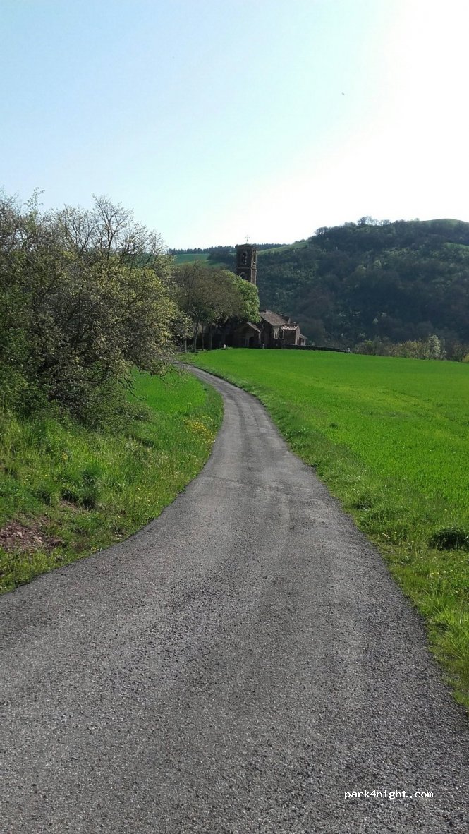 (12400) Calmels-et-le-Viala - Calmels — foto 2