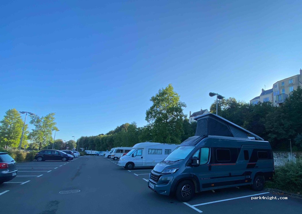 (72100) Le Mans - Quai Louis Blanc — foto 3
