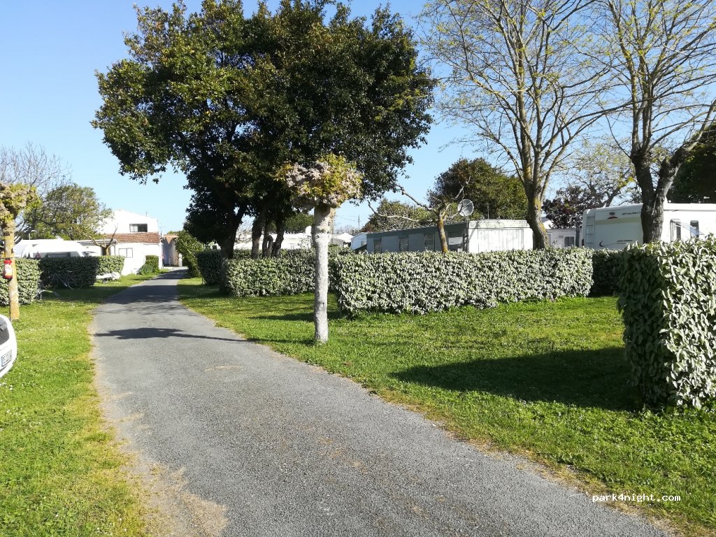 Camping Les Lauriers — foto