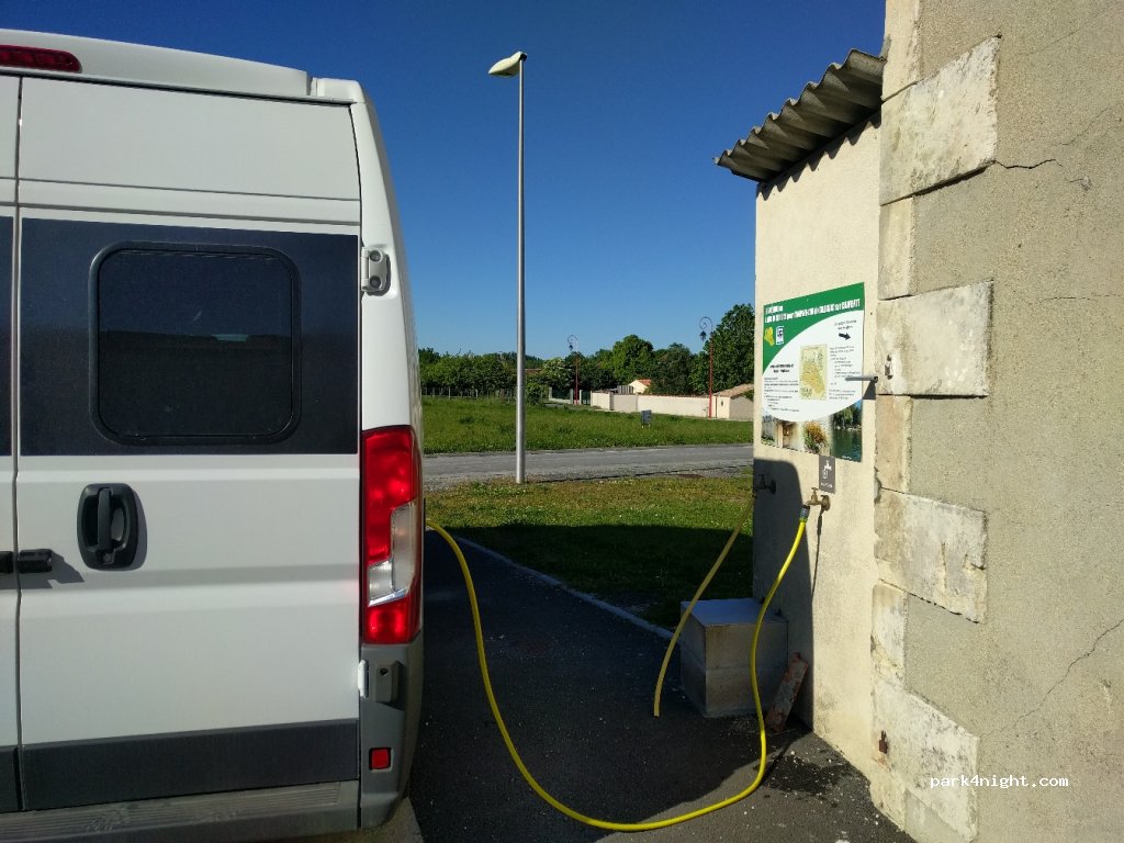 (17800) Salignac-sur-Charente - 4 Rue de la Poste — foto 2