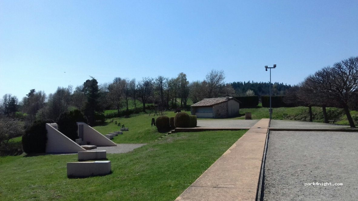 (07270) Nozières - Le Village — foto 2