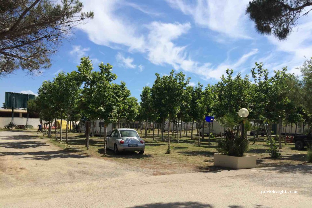 Lido Nettuno | Parking Camper — foto