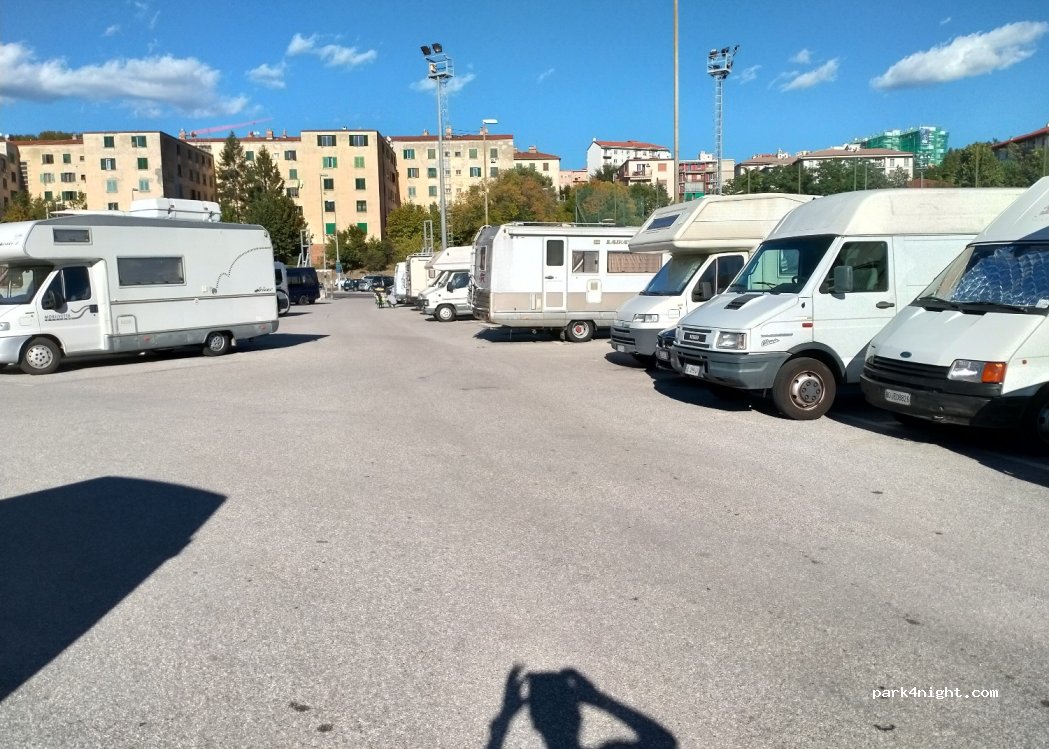 (34144) Trieste - 1 Piazzale delle Puglie — foto