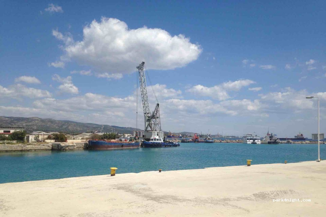 () Isthmia - Eparchiaki Odos Gefiras Isthmou - Isthmion — foto 2