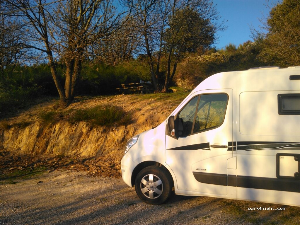 (30570) Notre-Dame-de-la-Rouvière - D152A — foto