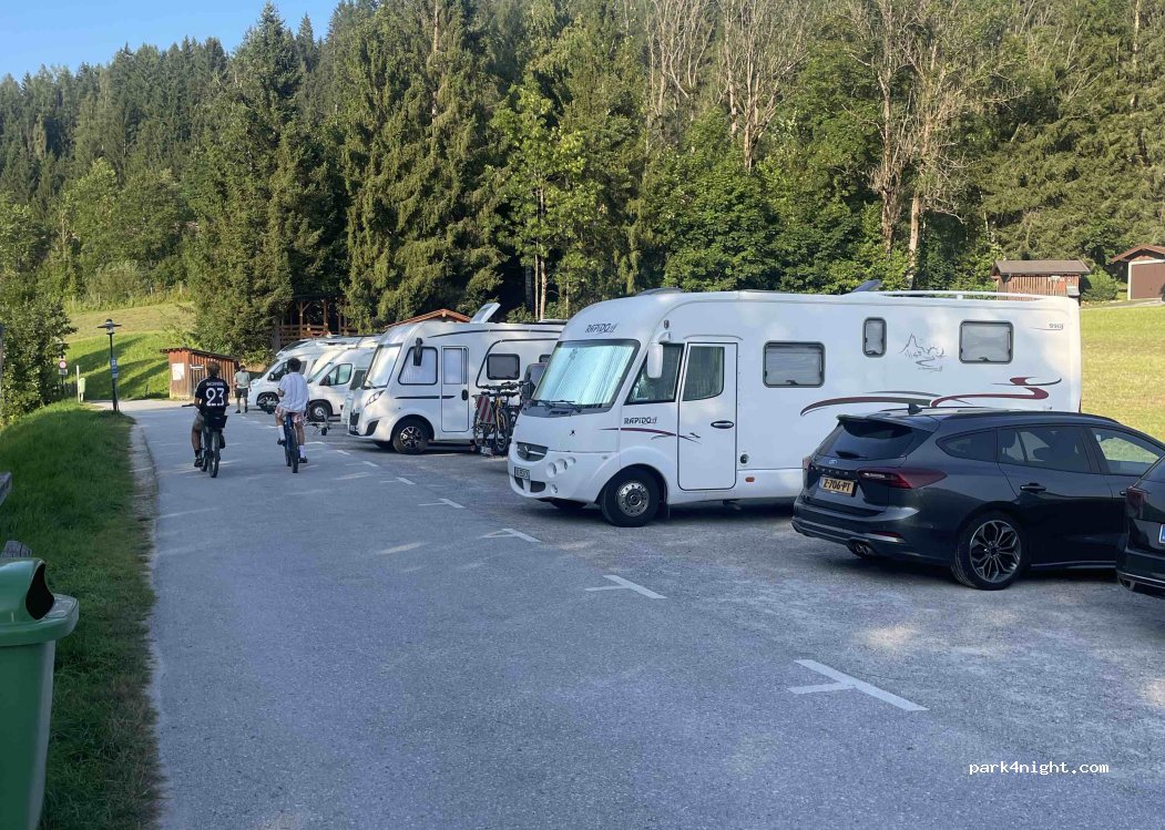 Wohnmobil- und Wohnwagenstellplatz — foto 5