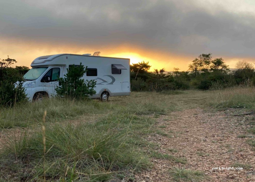 (12230) La Couvertoirade - D7 — foto 3