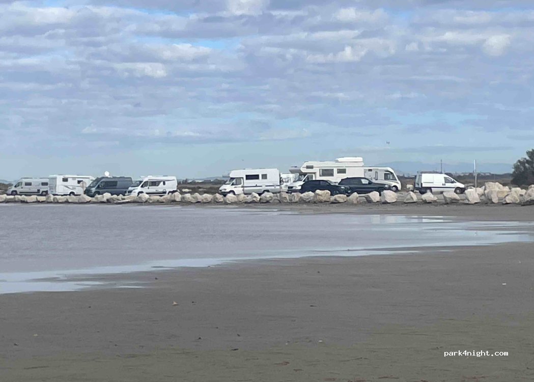 (13129) Arles - Route de la Mer — foto 4