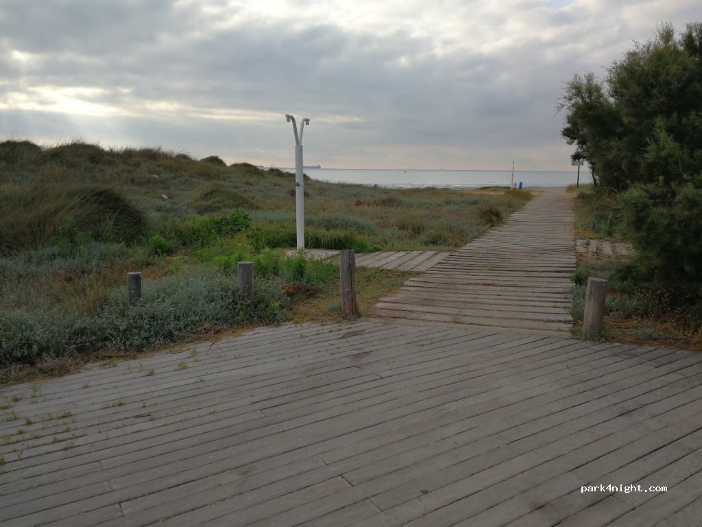 (46012) Valencia - 407 Carrera del Riu — foto 3