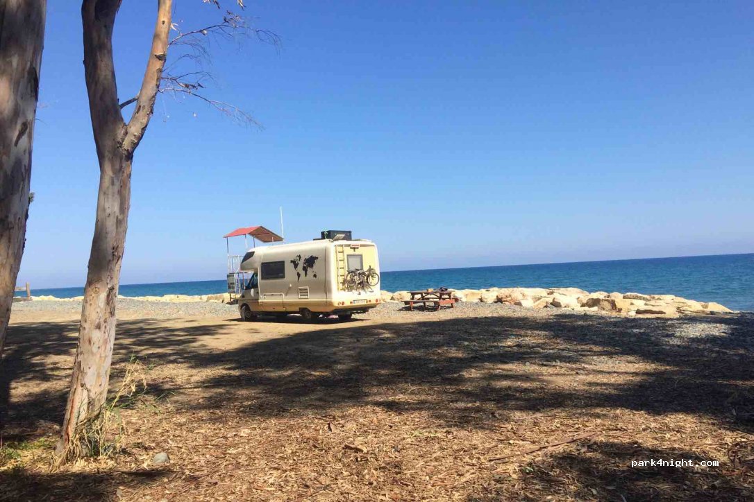 () Kato Pyrgos - Unnamed Road — foto