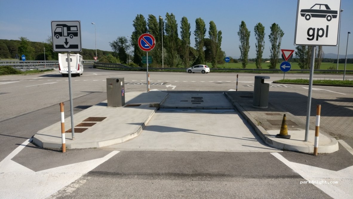 (56122) Castagnolo - A12, AdS Castagnolo Ovest — foto