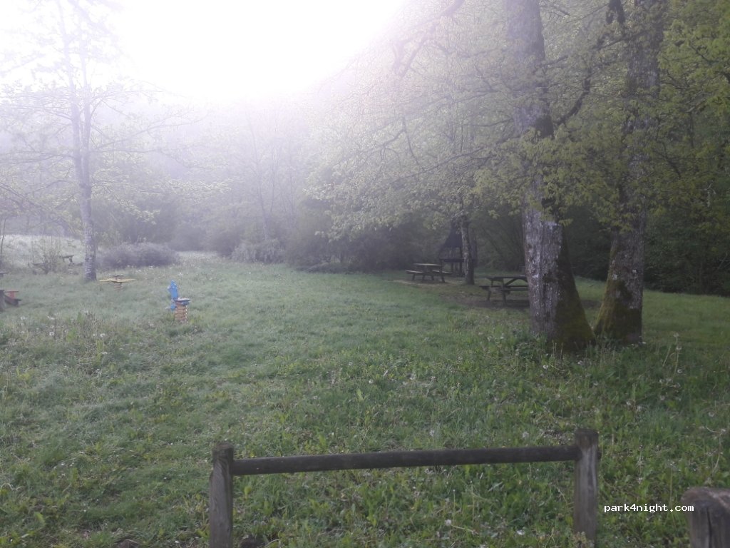 (12800) Sauveterre-de-Rouergue - La Gazonne — foto