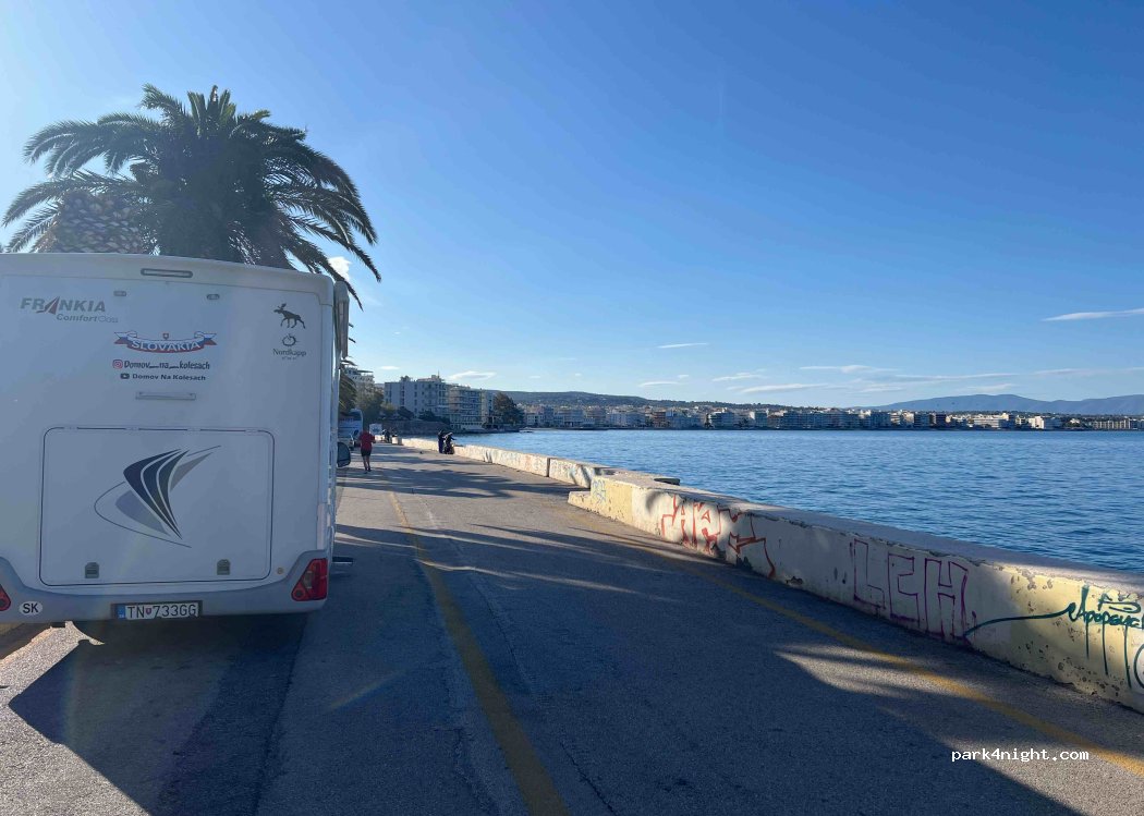 (203 00) Loutraki - 66 Eparchiaki Odos Loutrakiou-Schinou — foto 2