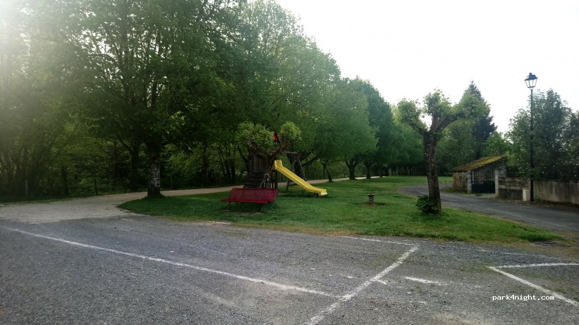 (24800) Corgnac-sur-l'Isle - 113 Le Bourg — foto 2