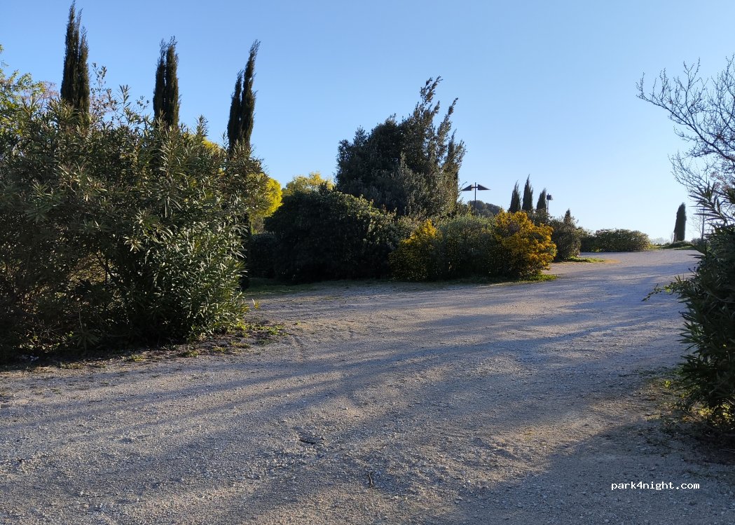 (84470) Châteauneuf-de-Gadagne - 855 Avenue Voltaire Garcin — foto 5