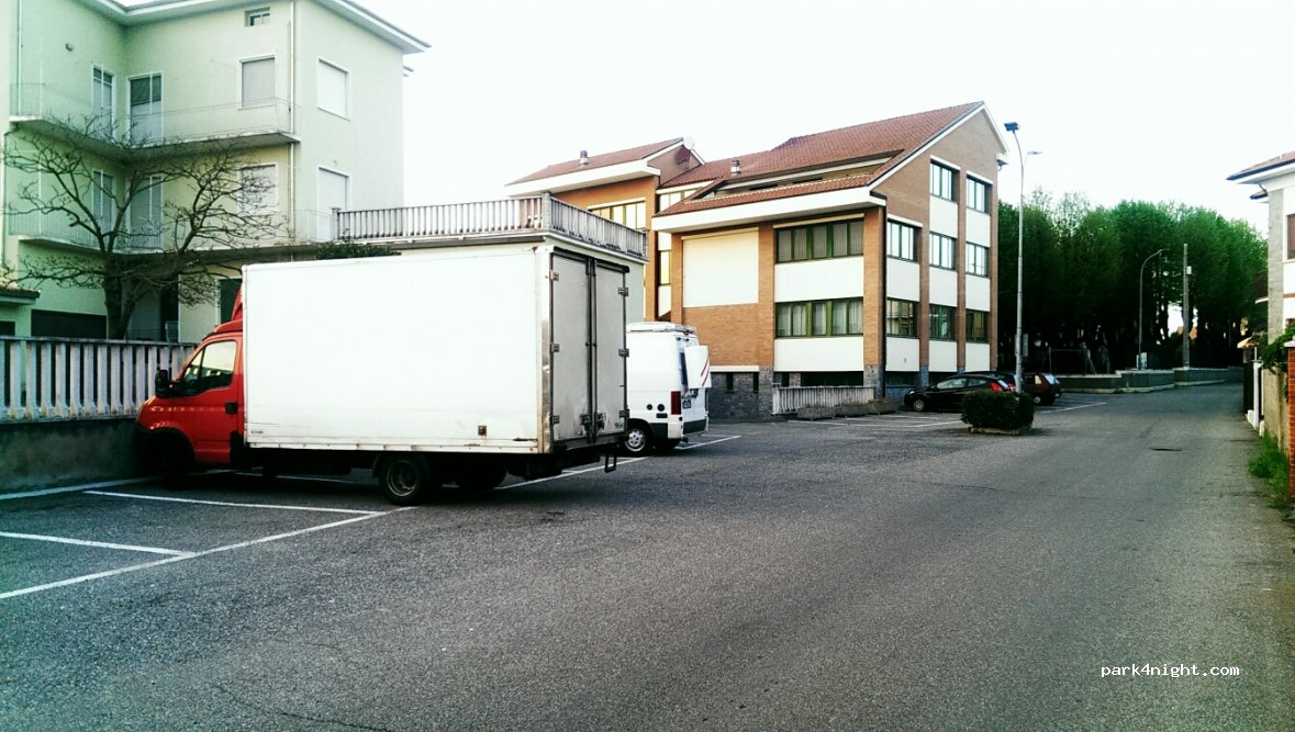 (13045) Gattinara - 16 Via Montello — foto
