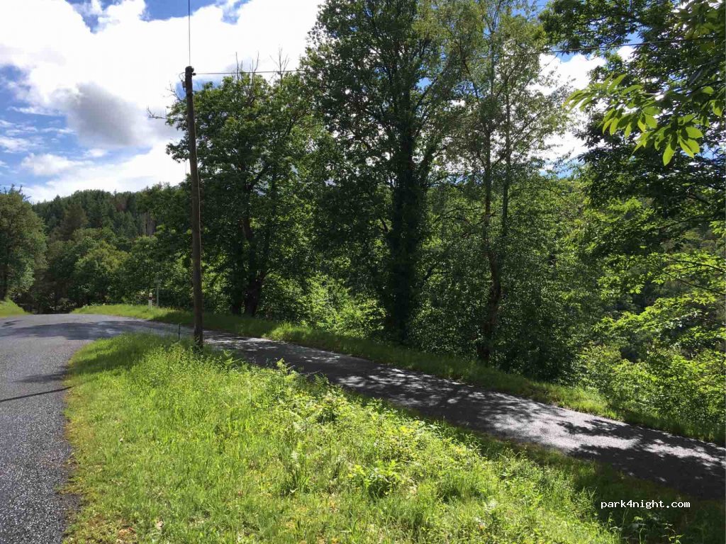 (87120) Eymoutiers - La Forêt Est — foto 3