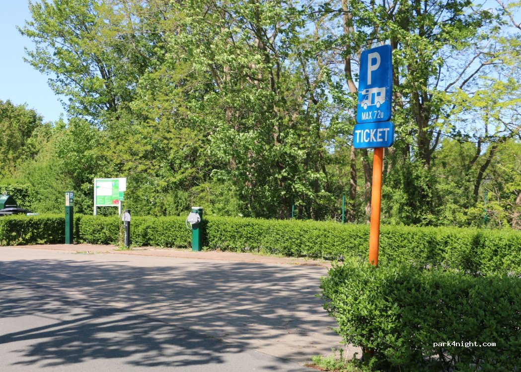 Camperterrein Beernem | Kanaaloever — foto