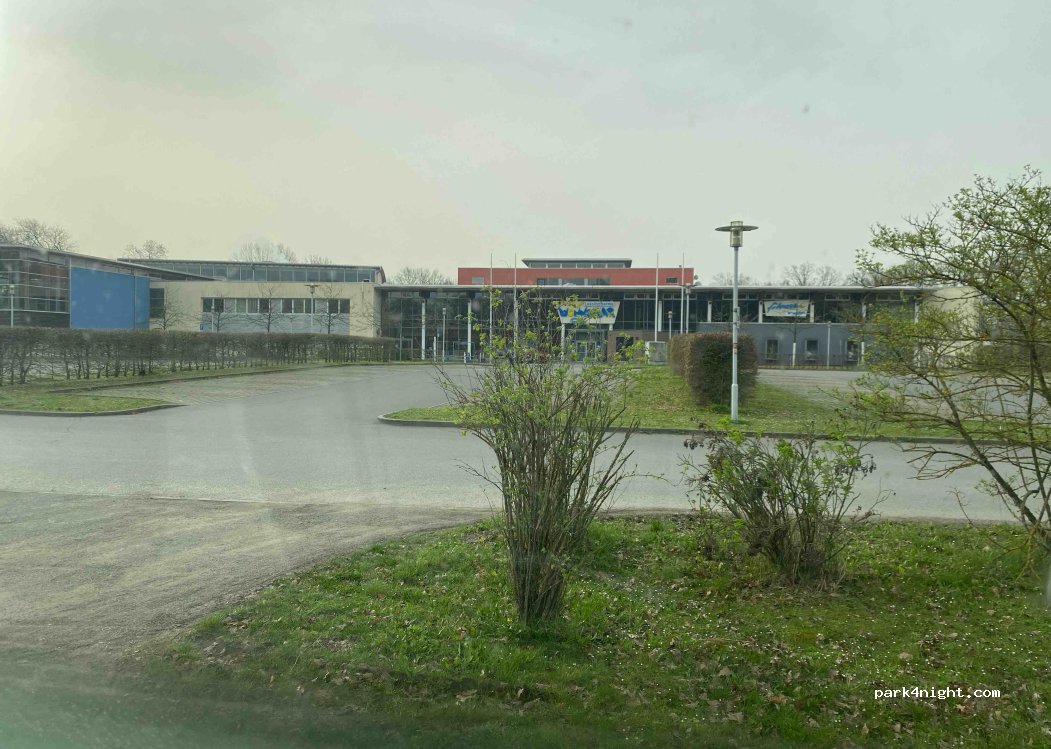 (04924) Bad Liebenwerda - 1 Am Kurzentrum — foto 2