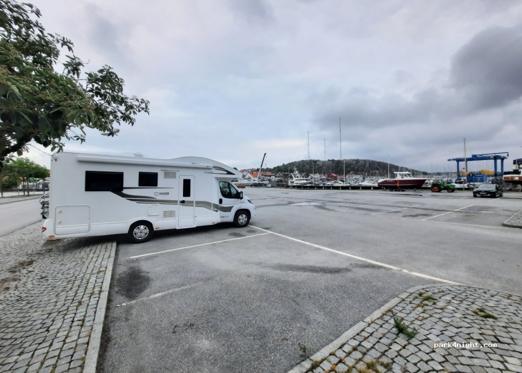(457 72) Grebbestad - 7 Tage Wikströms gata — foto