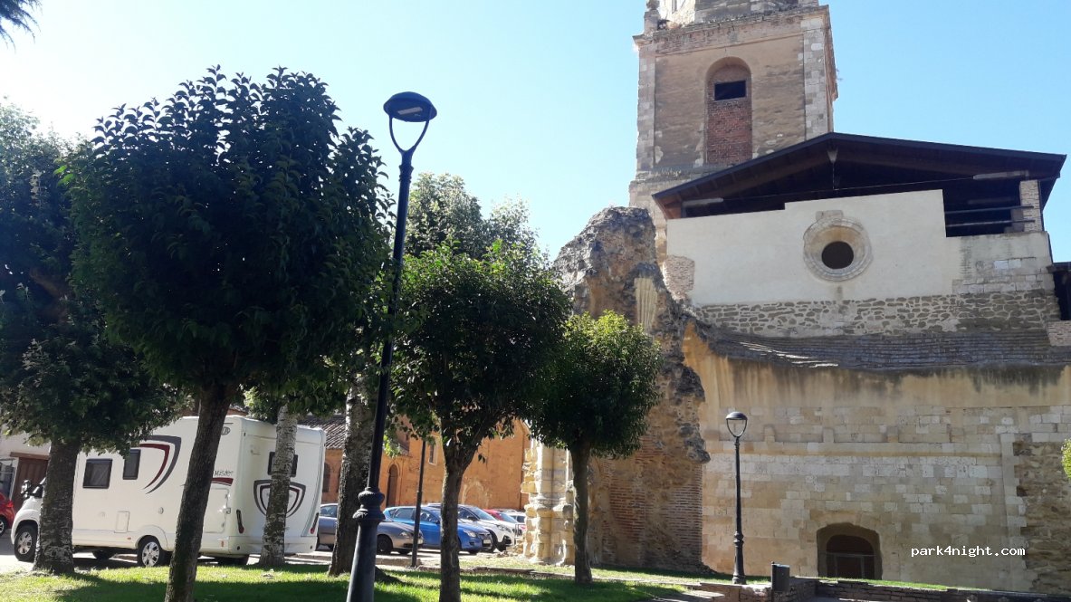 (24320) Sahagún - 9 Calle Alfonso VI — foto