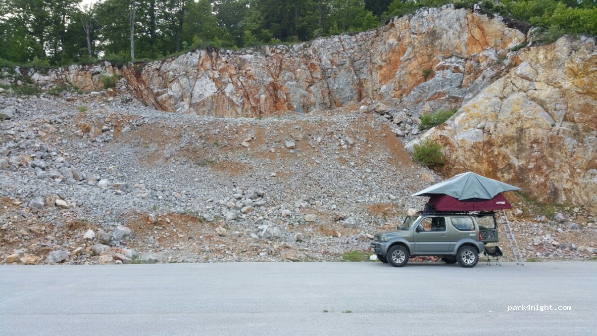 () Mokra Gora - Unnamed Road — foto