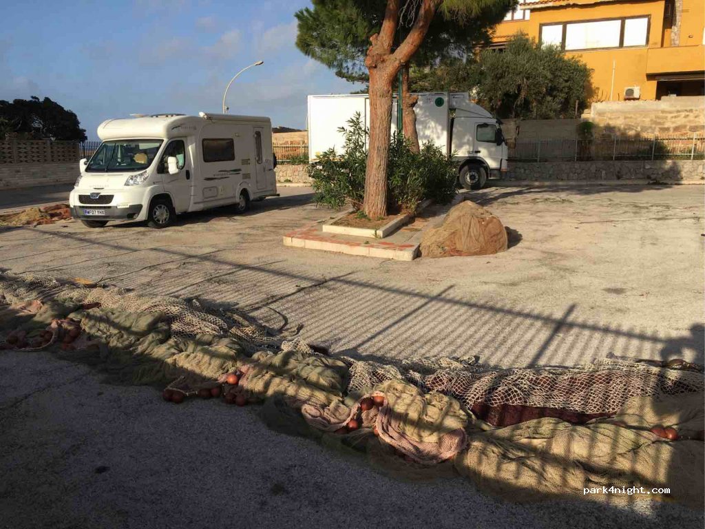 (90049) Terrasini - 2 Via la Grua Talamanca — foto