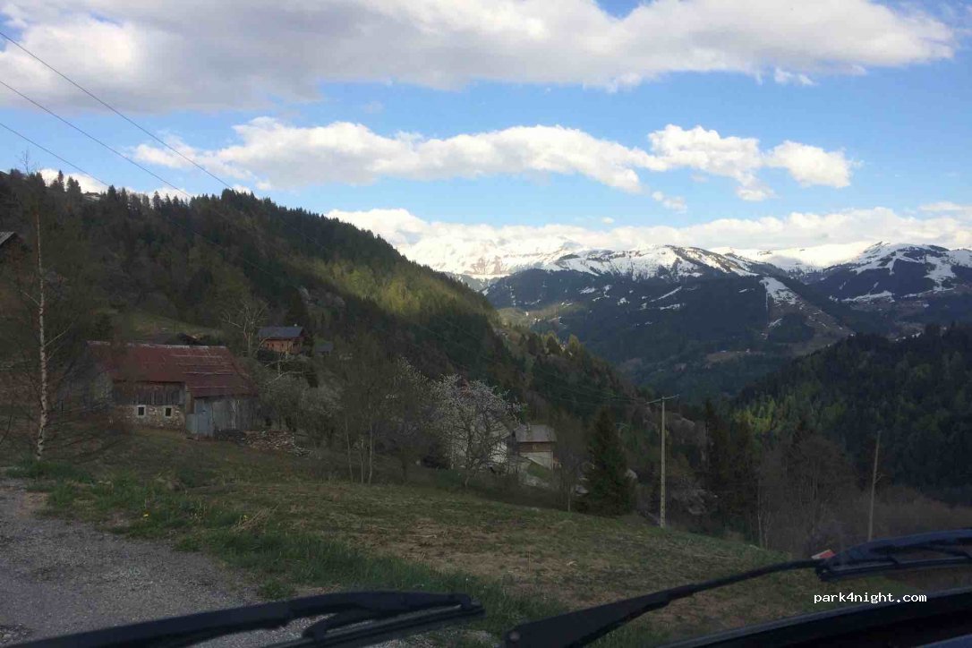 (73590) Saint-Nicolas-la-Chapelle - Route des Montagnes — foto 2