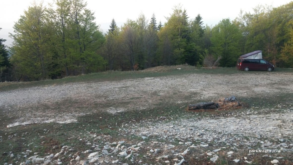 (04230) Saint-Étienne-les-Orgues - Château — foto 2