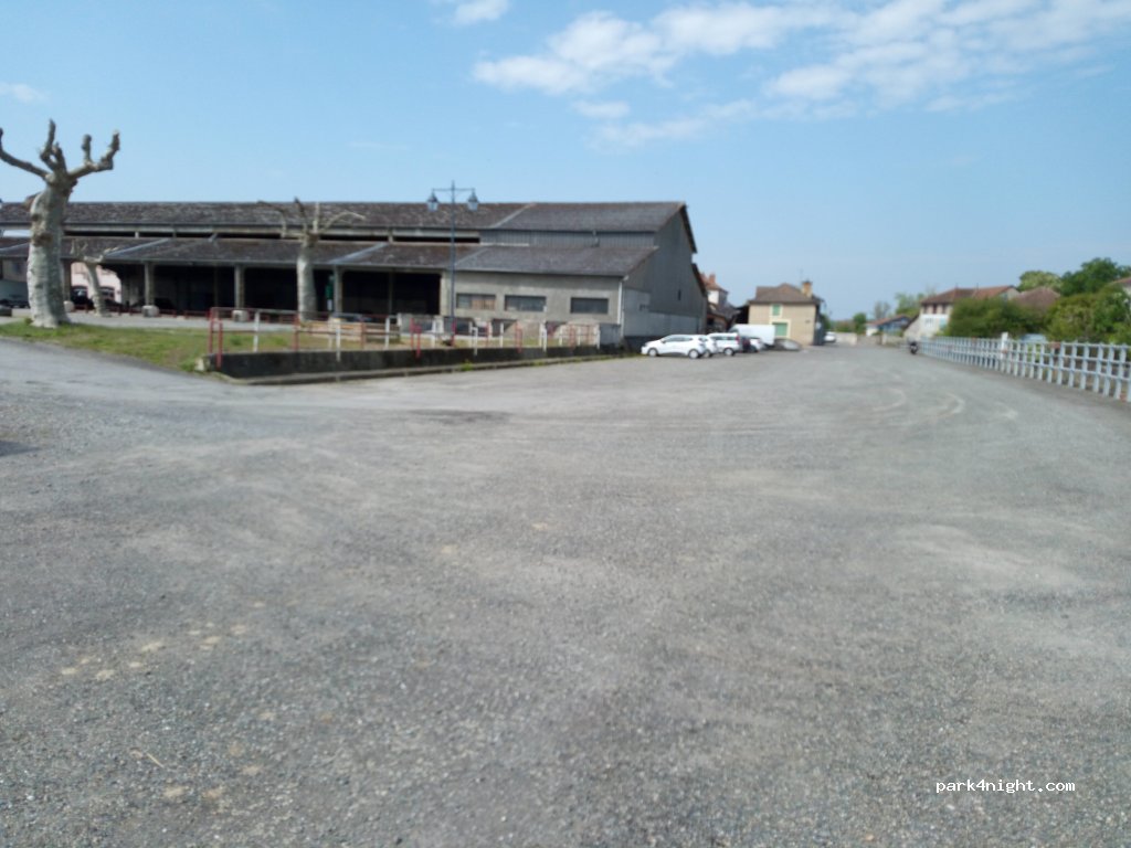 (65140) Rabastens-de-Bigorre - 5 Place du Centenaire — foto