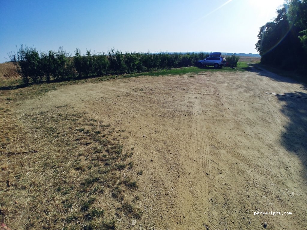 (669 02) Znojmo - 40819 — foto 2