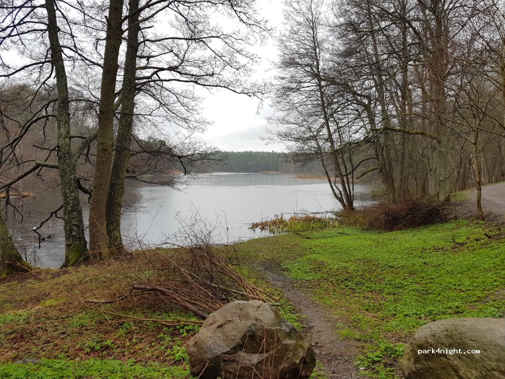 (131 33) Nacka - 97 260 — foto