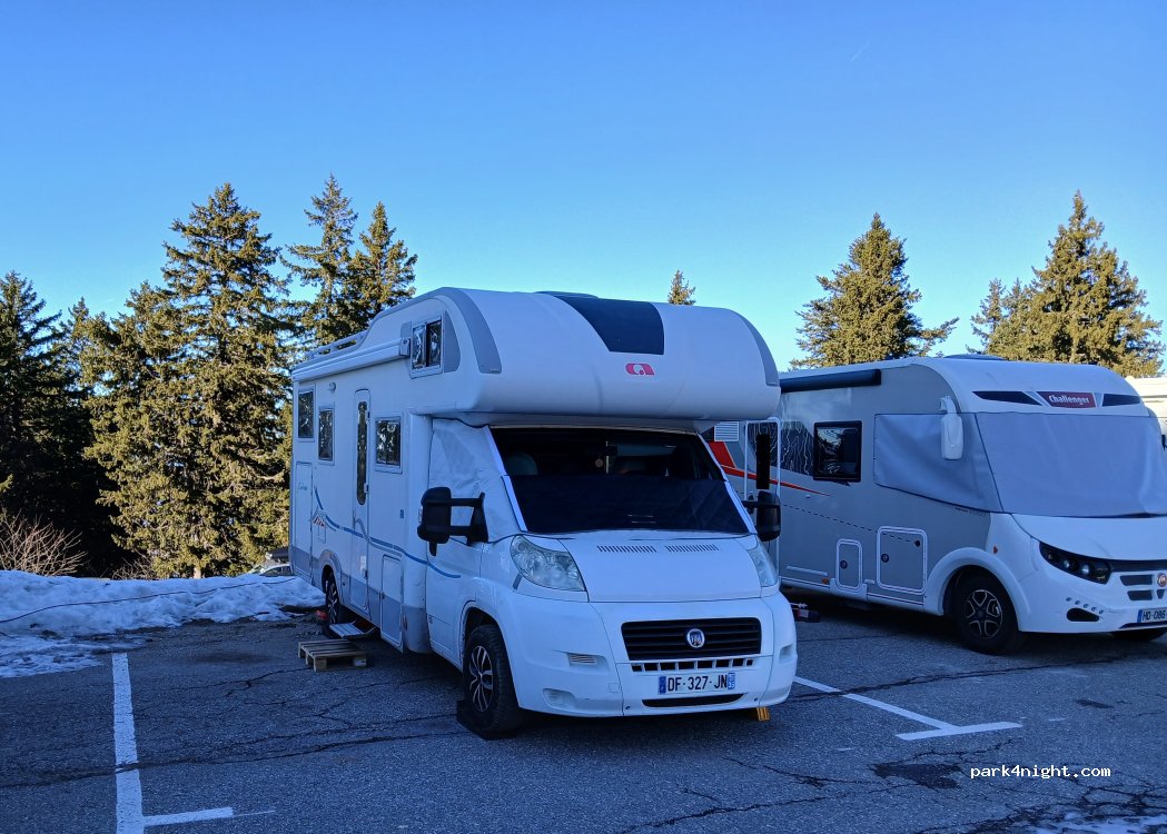 (38410) Chamrousse - Place des Niverolles — foto 4