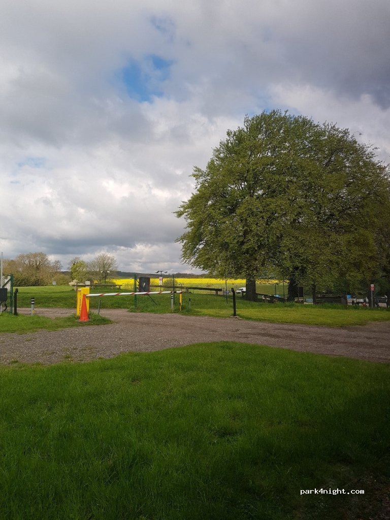 Squires Caravan Camping — foto