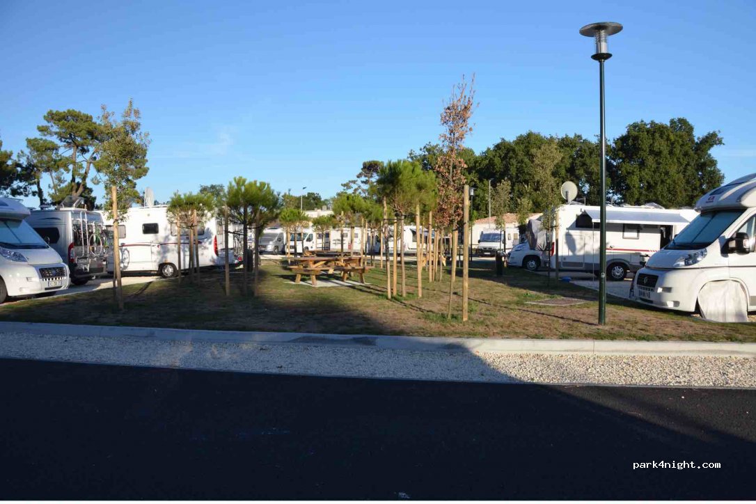 Aire de camping-car La Tremblade — foto 2