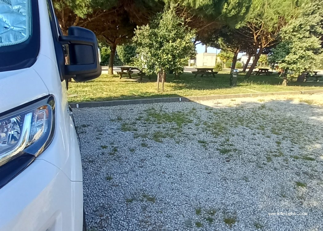 Aire de camping-car La Tremblade — foto 3